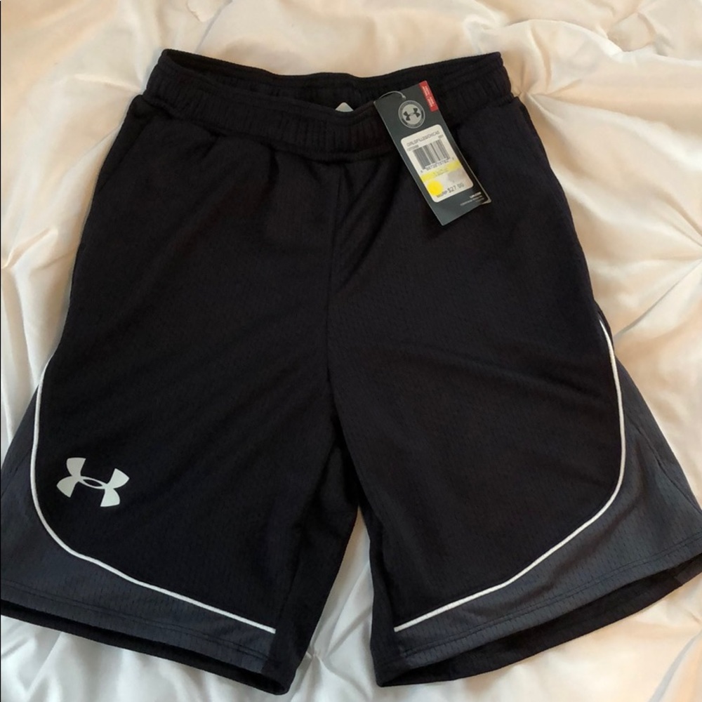 NWT!! Under armor shorts